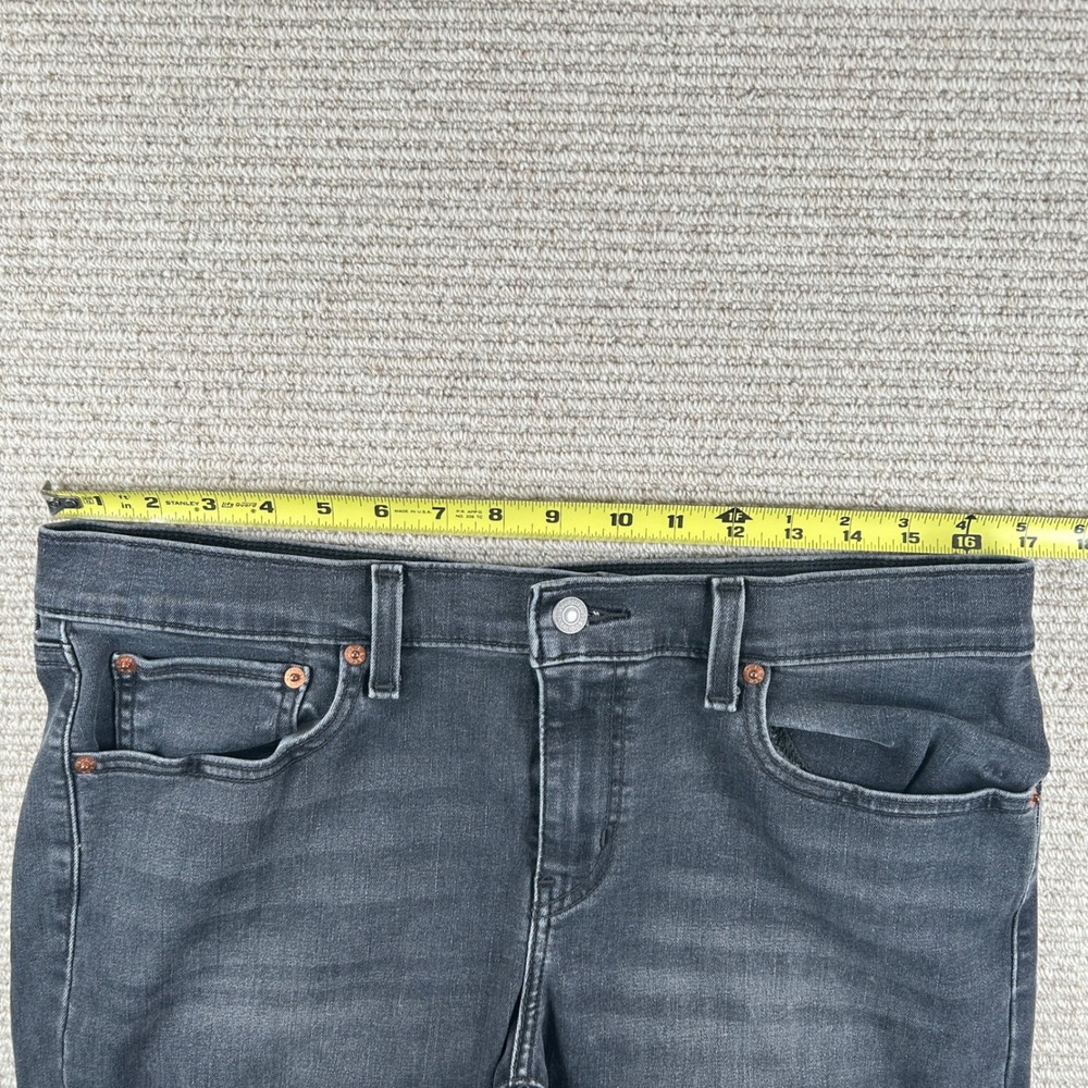 Levi's Mid Rise Boyfriend Jeans Womens 31 (Actual 34) Black Faded Denim 19887 - Picture 6 of 14